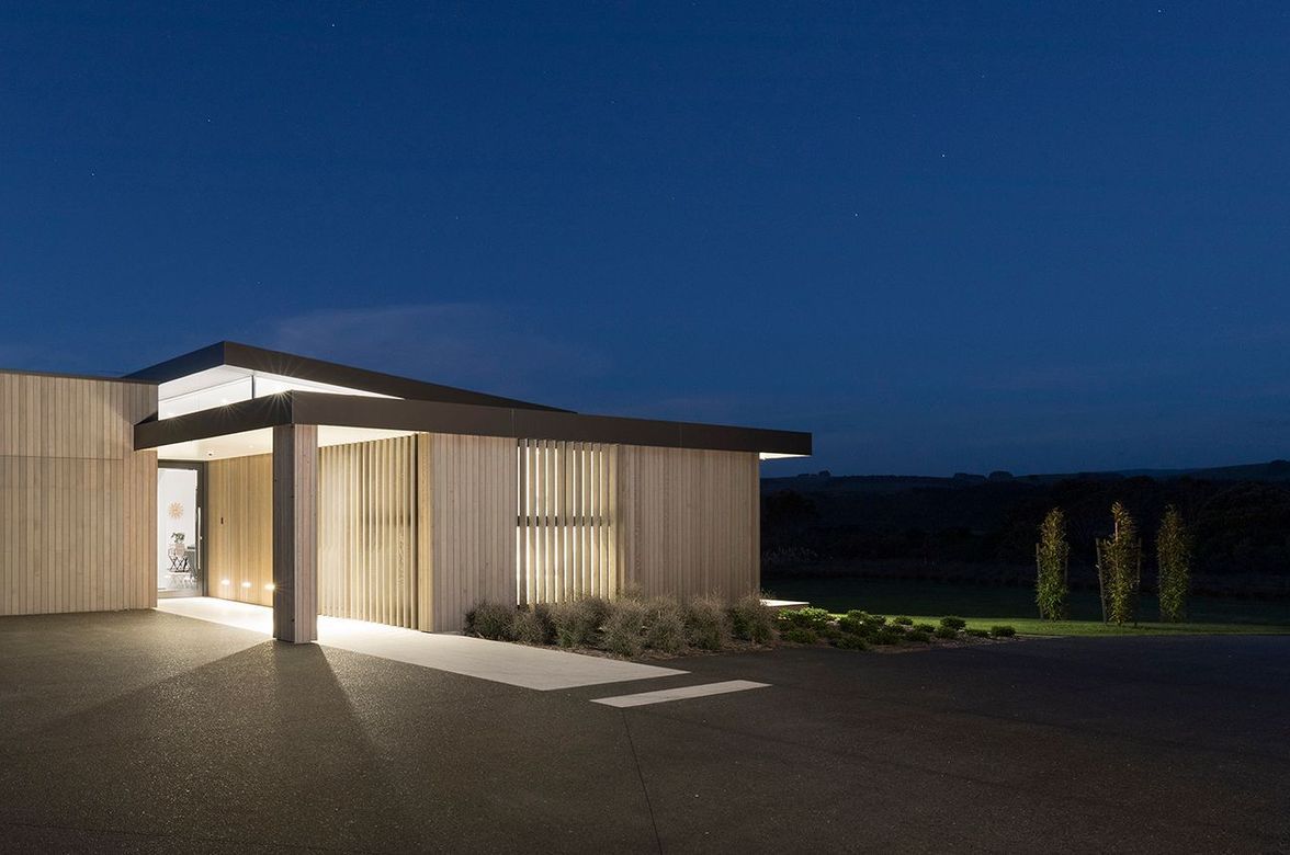 Chow:Hill Lake House
