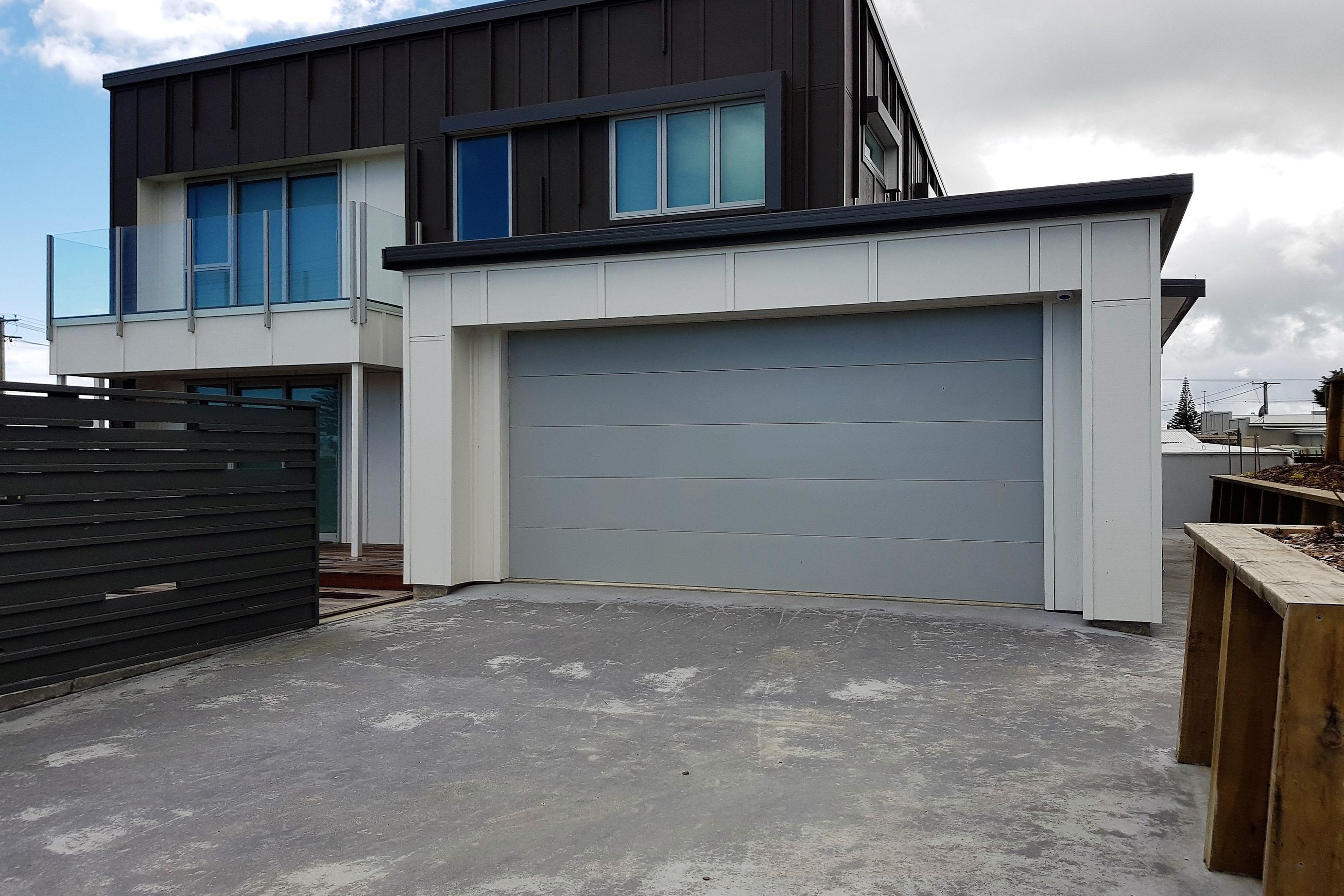 Classic Series - Duke Profile Garage Door