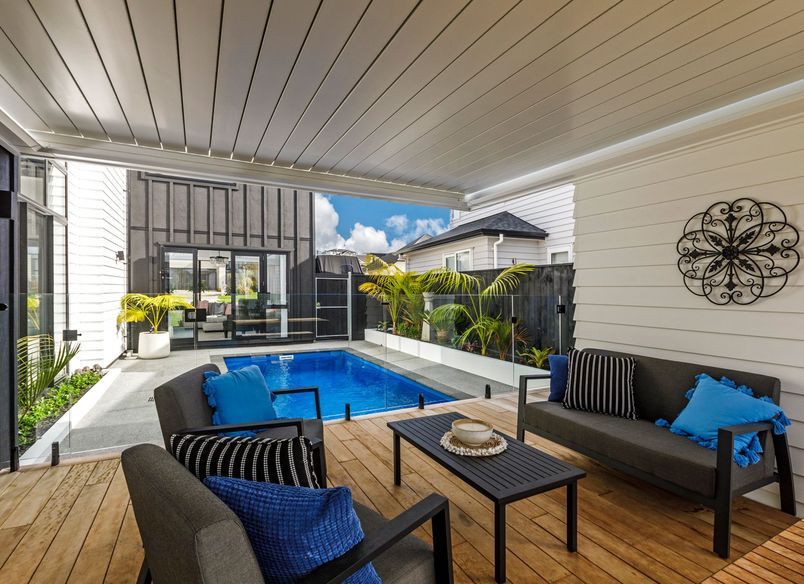 Colonial Drive, Millwater