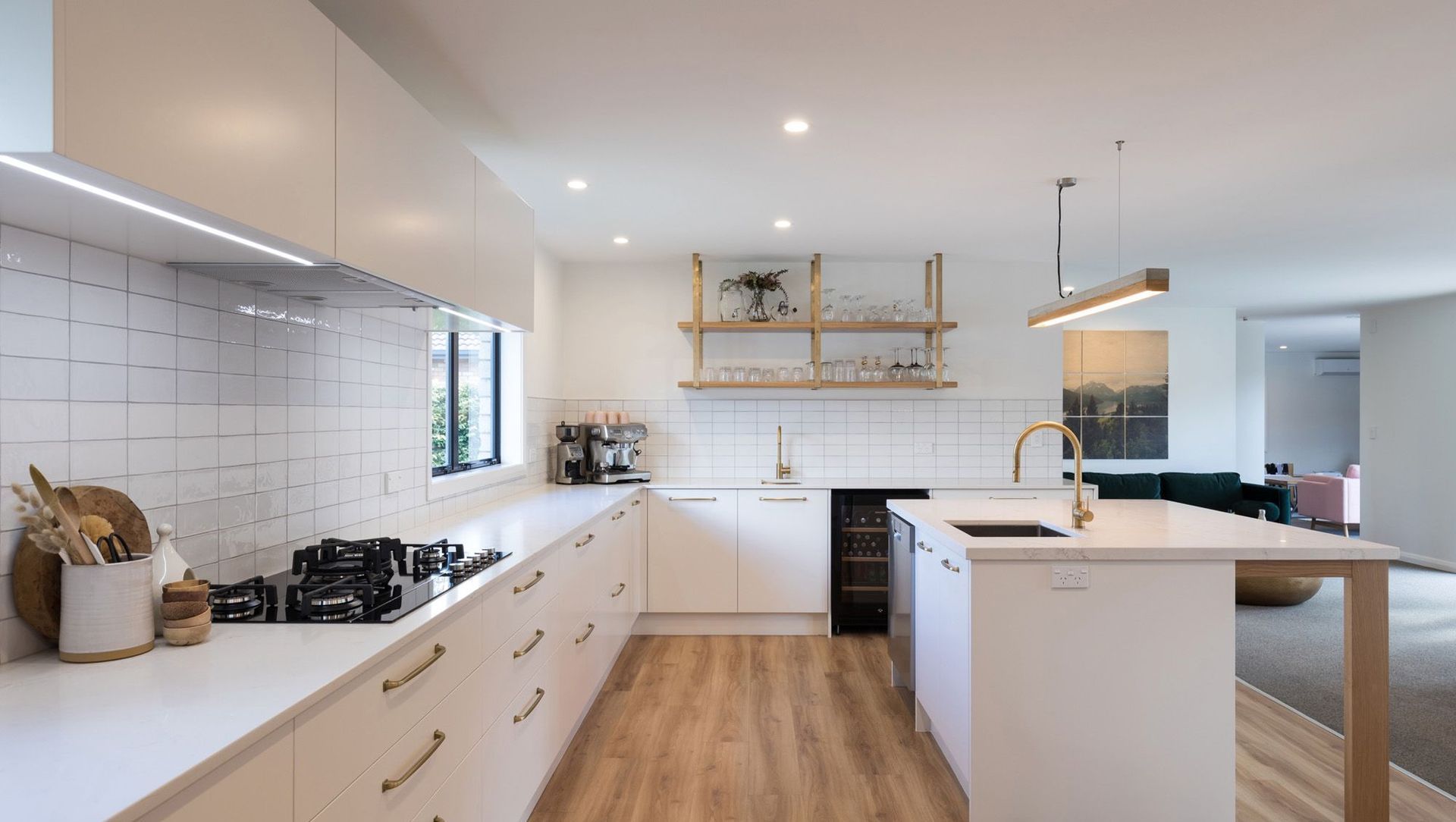 Contemporary Elegance banner