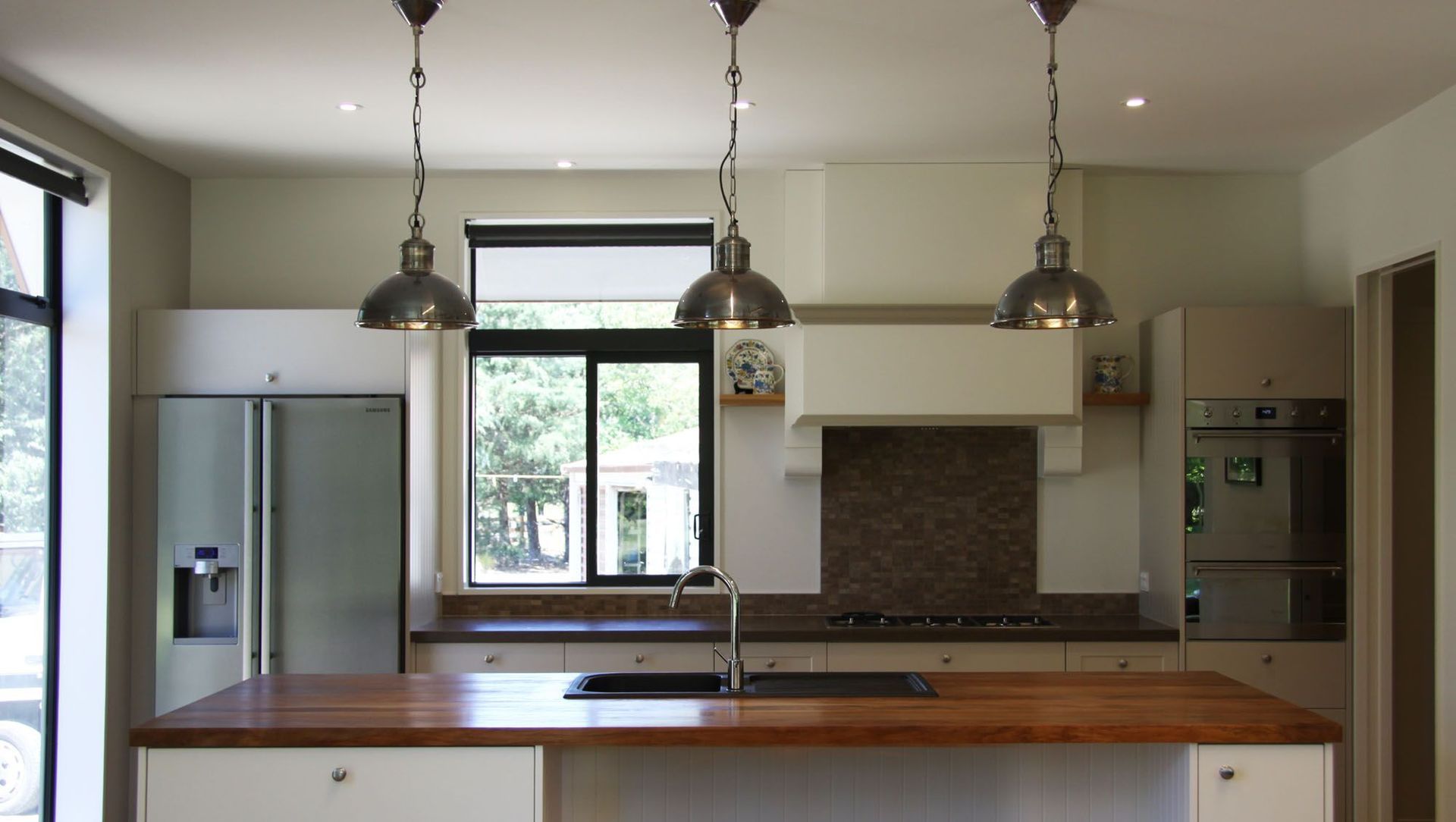 Contemporary Canterbury Home banner