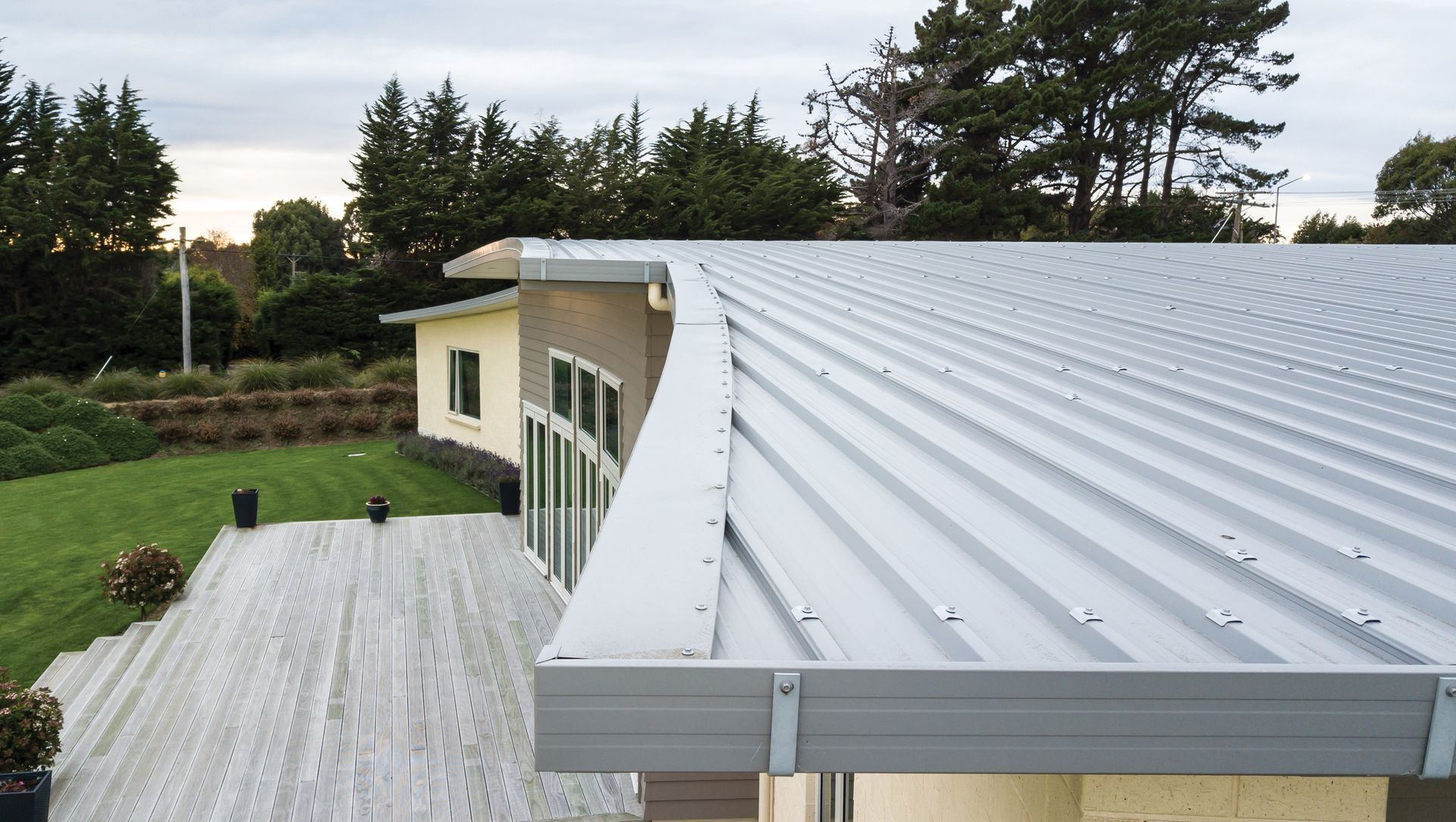 Curves in Invercargill banner