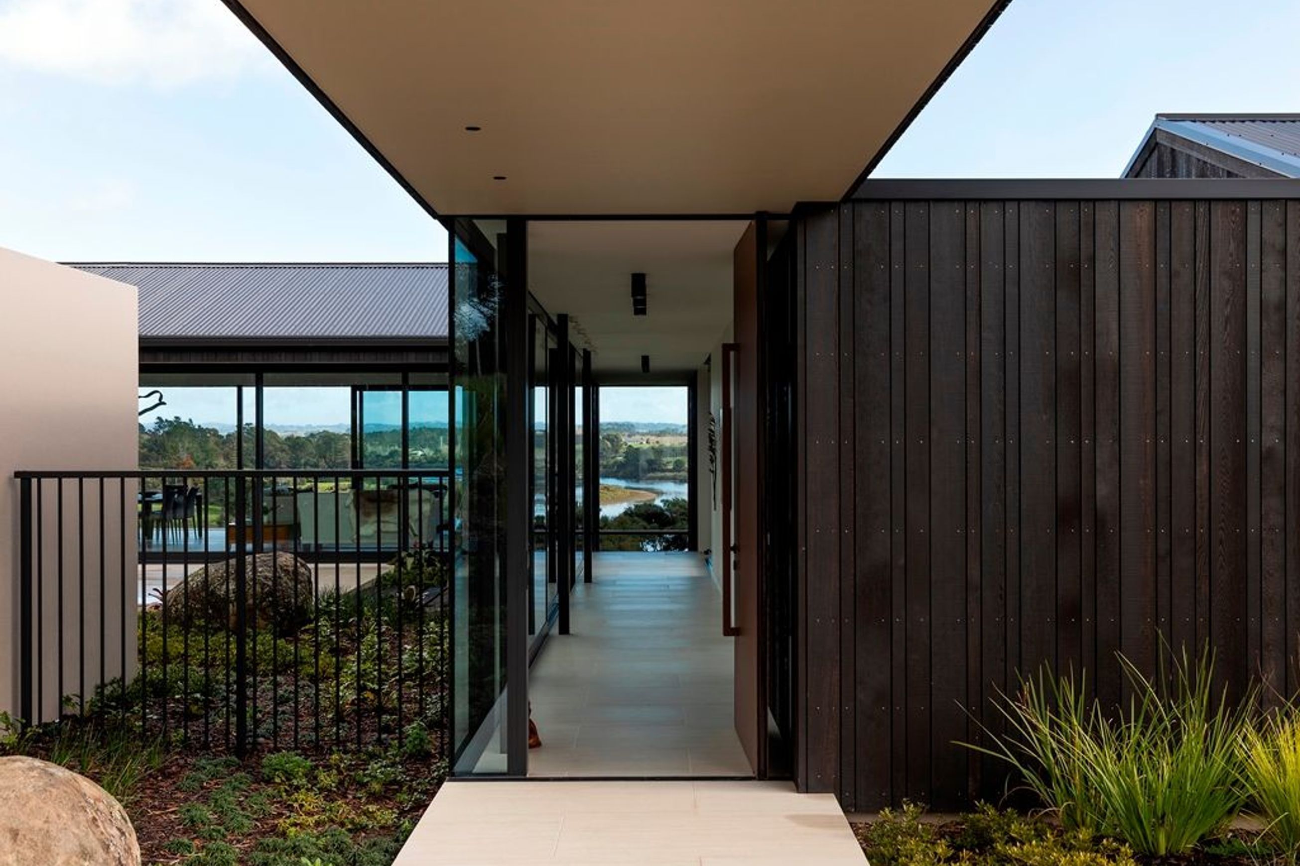 Vertical Shiplap Weatherboard System