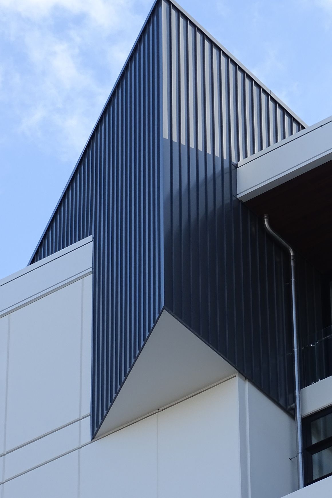 DARK GREY METALLIC Premium Pre-Coated Aluminium