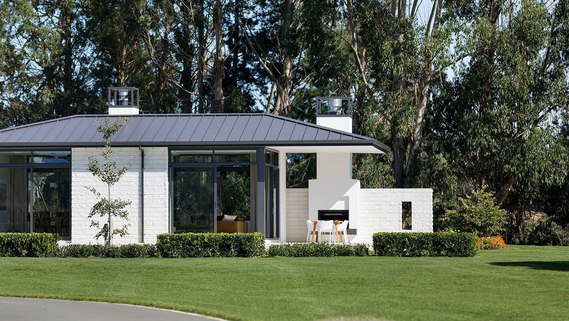 Design House  banner