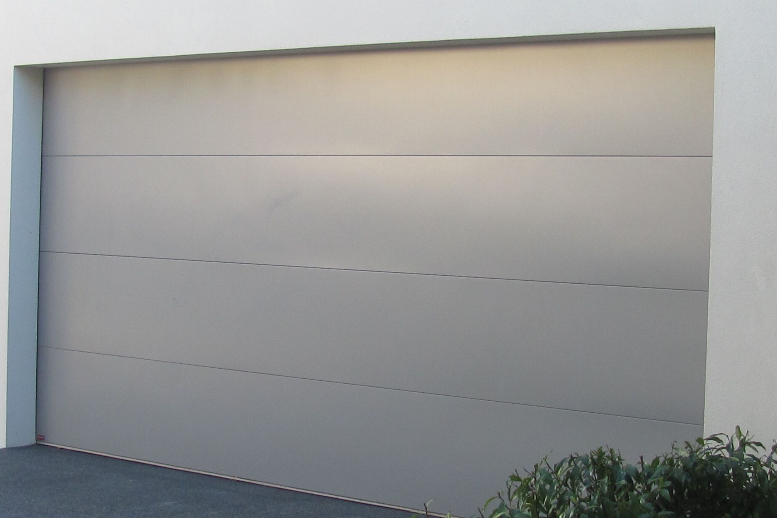 Dominator Sierra Garage Doors