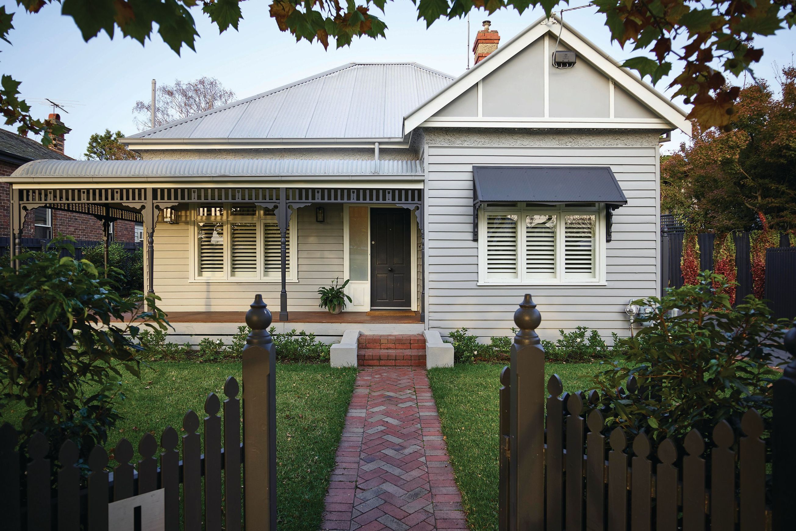 Dulux Weathershield Matt