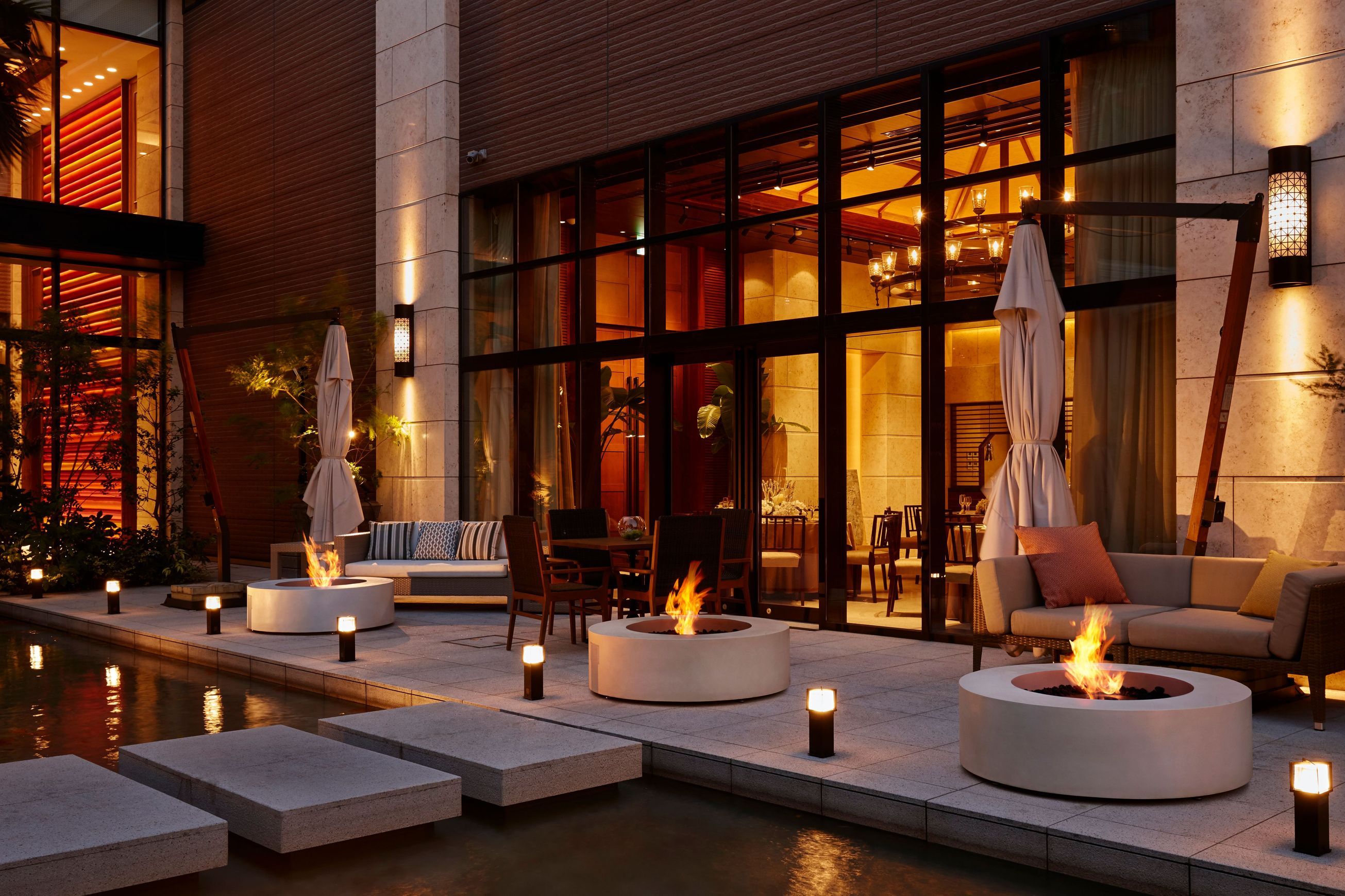 EcoSmart Ark Fire Pit Table