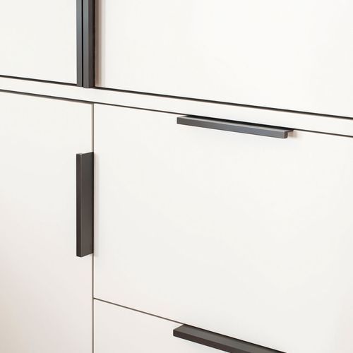 Joseph Giles Edge Pull Handle Collection