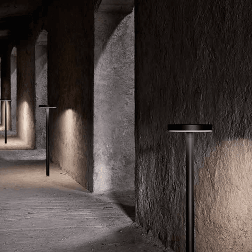 EKLEIPSIS Outdoor Bollard Lamp by Cariboni