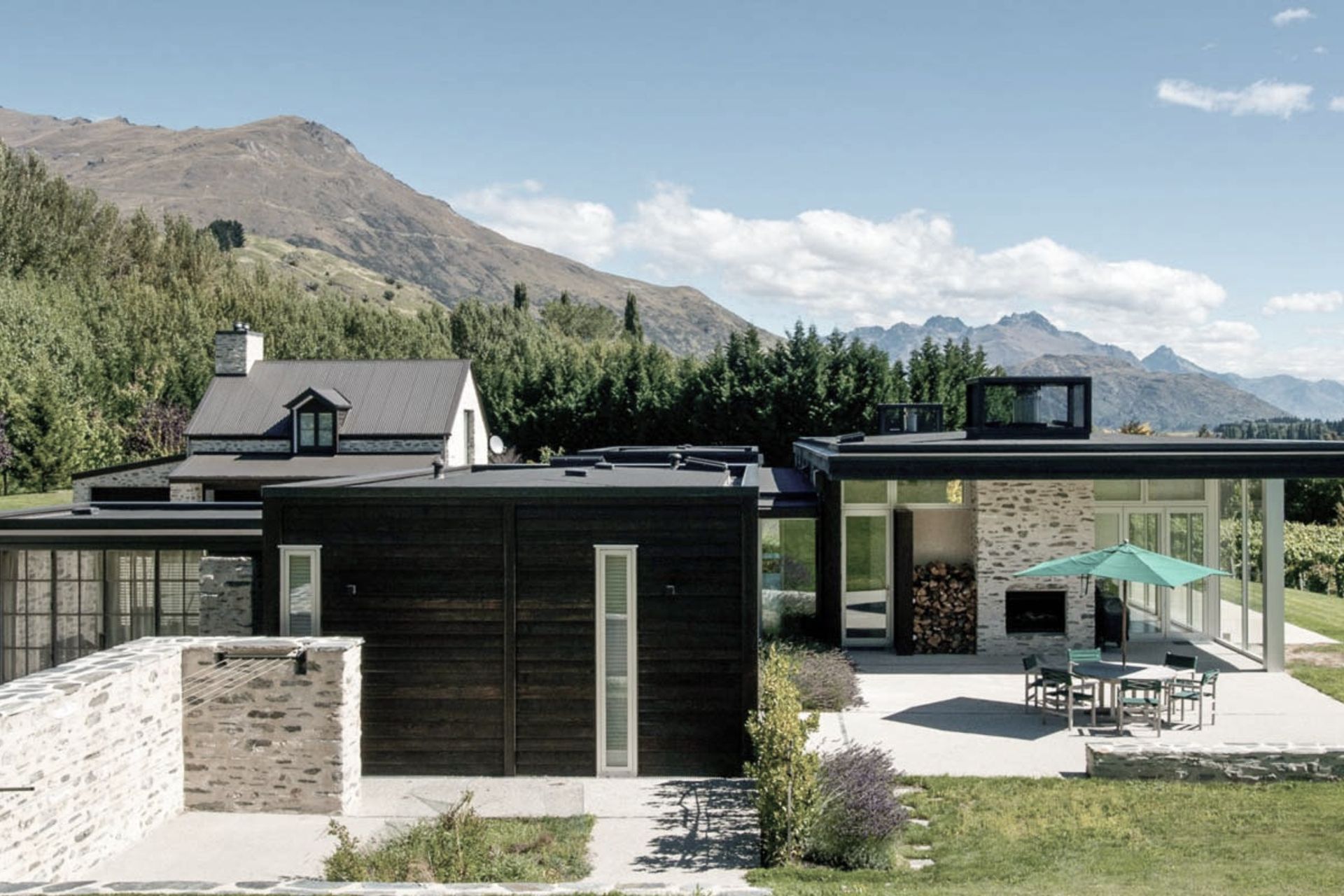 Hero Banner for Erskine Construction