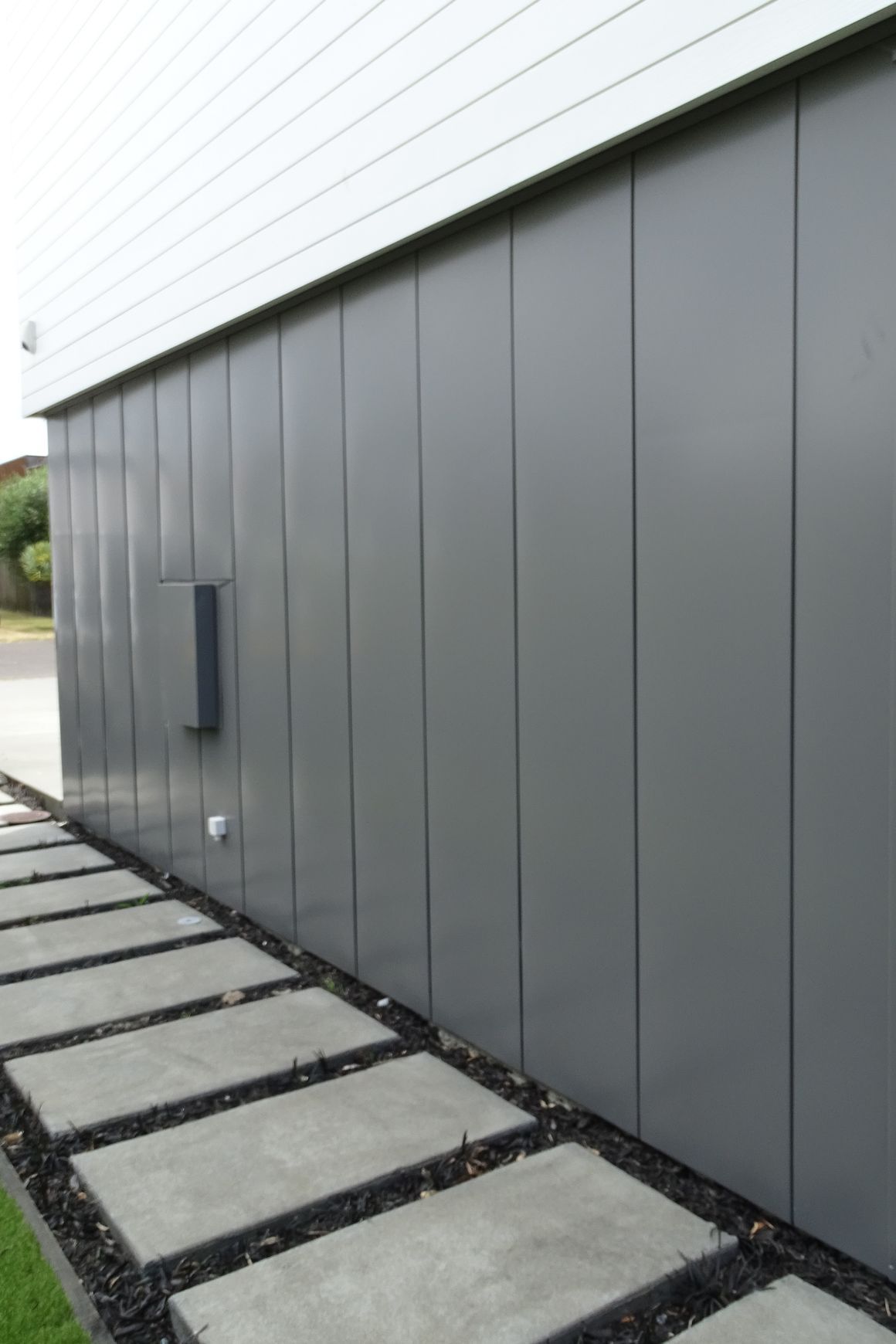 AUTHENTIC GREY Premium Pre-Coated Aluminium