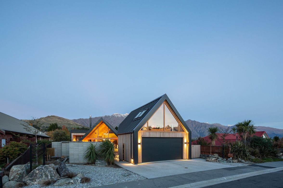 Four Views Residence