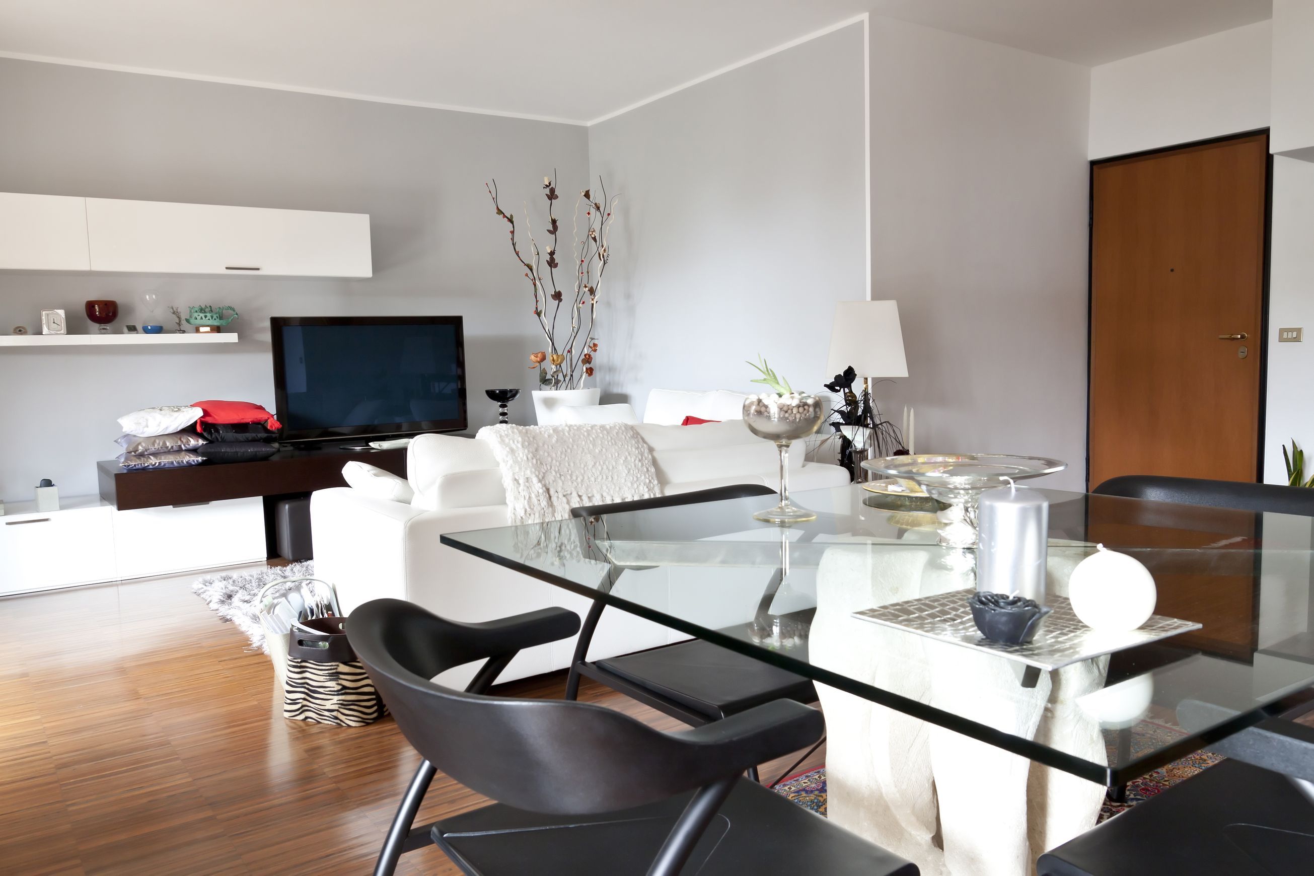 Glass Feature & Glass Furniture