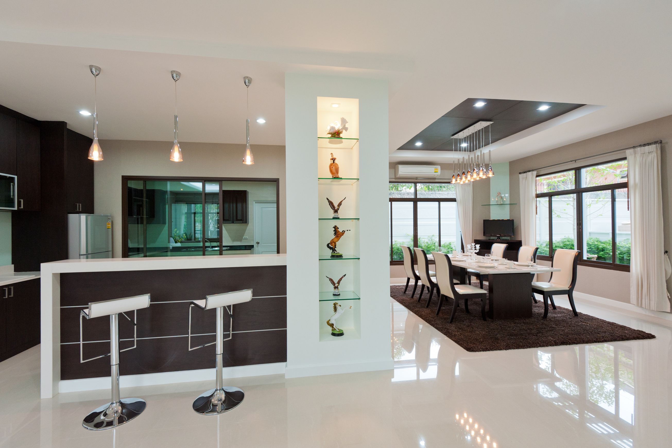 Glass Feature & Glass Furniture