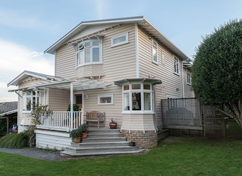 Going Up in Onehunga