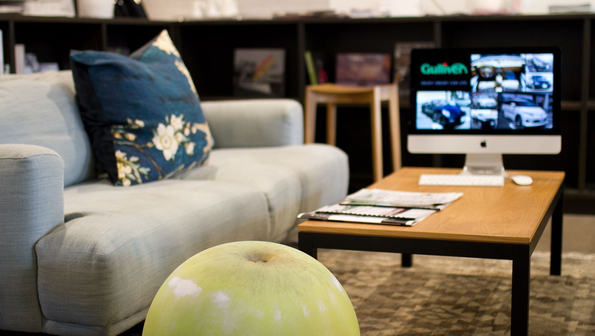 Gulliver International, Newmarket banner