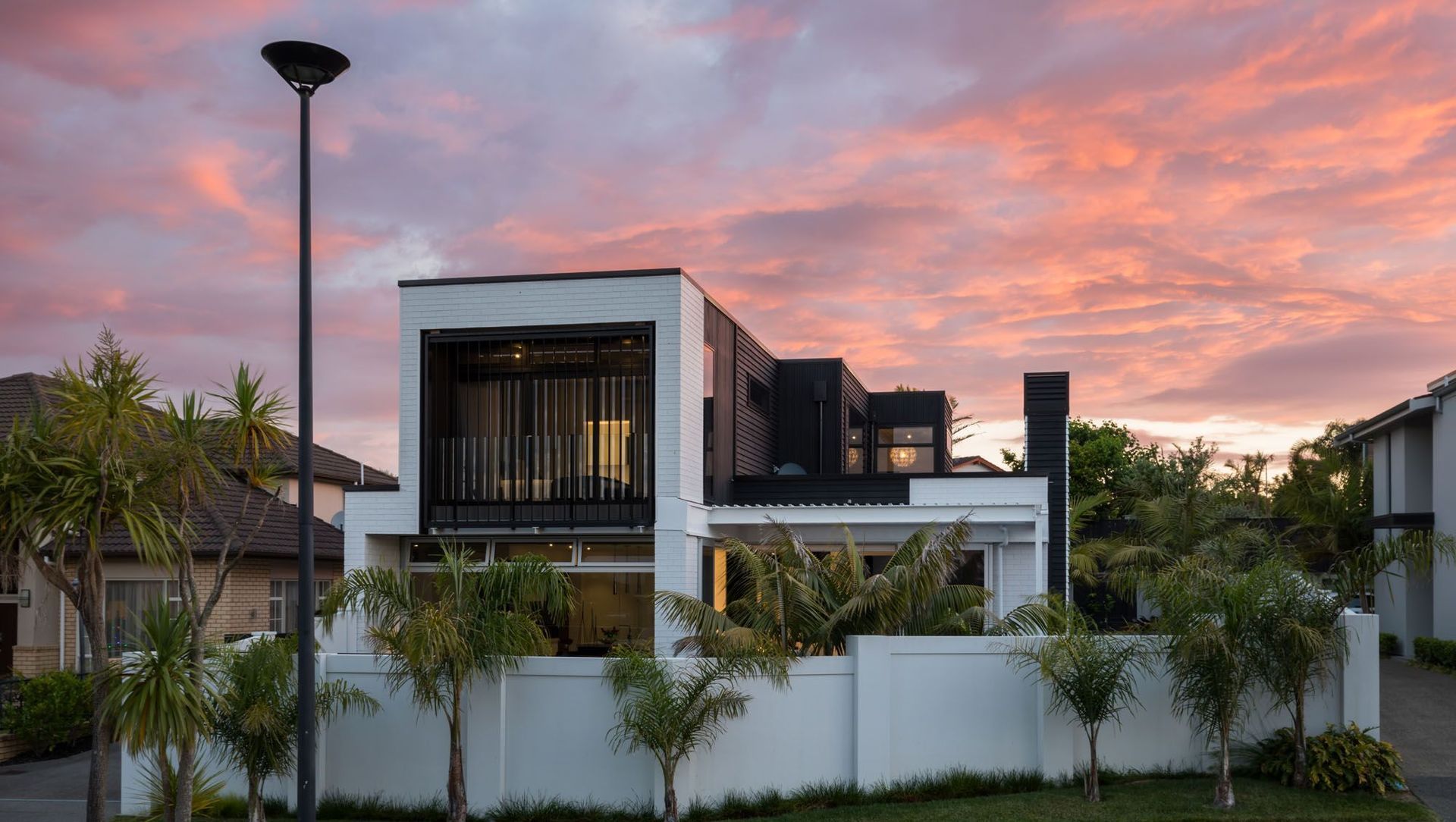 Half Moon Bay House banner