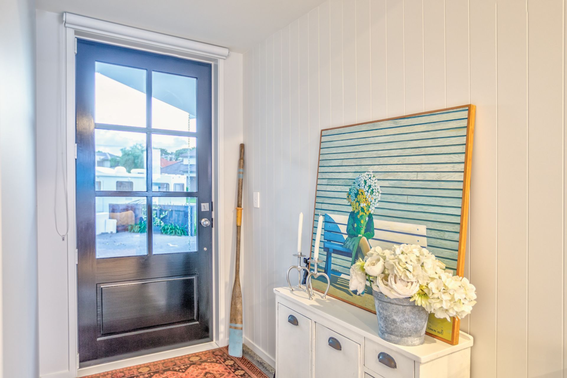 Originally a 1989 "chillybin" house with plastered polystyrene it became a leaky home and so the owners contacted Calley Homes to tackle a full renovation and make it the family home they had dreamed of.