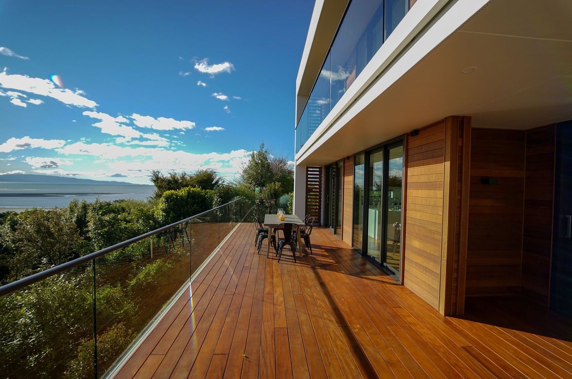 Tahunanui Hills Modern