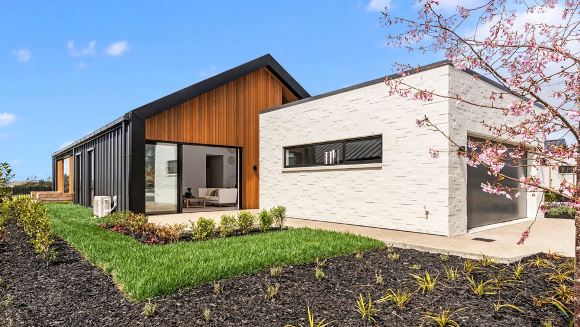 Country Club Huapai banner