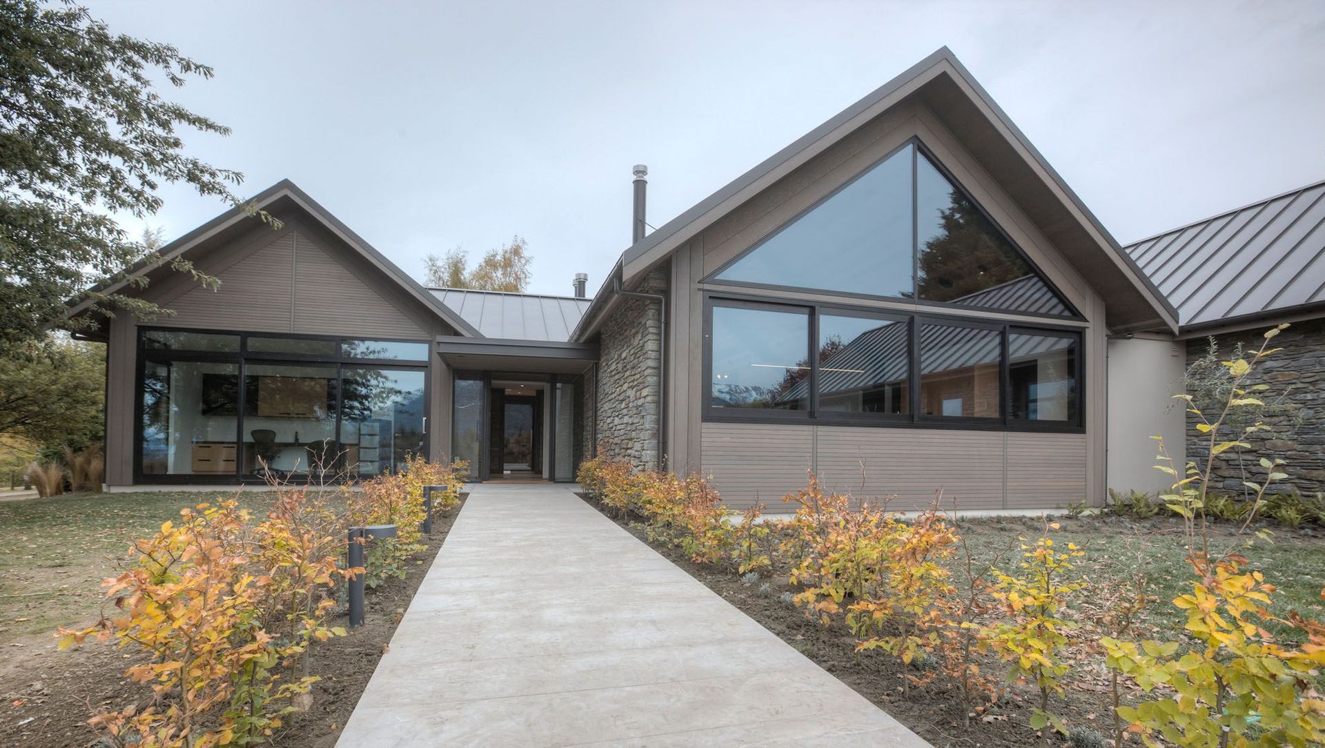 Dalefield Home banner