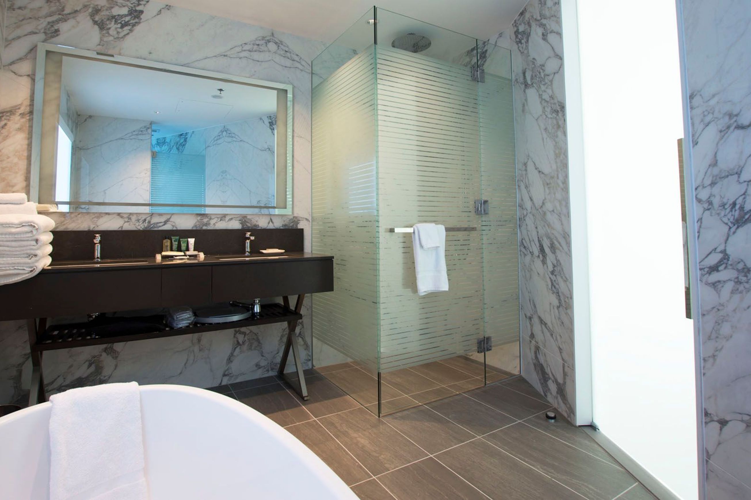 Frameless Glass Box Showers