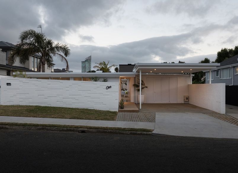 Hollywood House - Takapuna