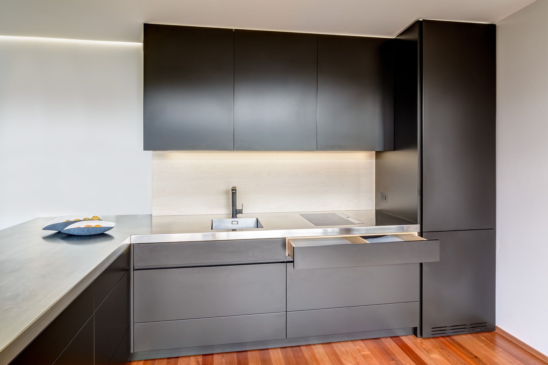 BORA cooktop with ample of drawer space 