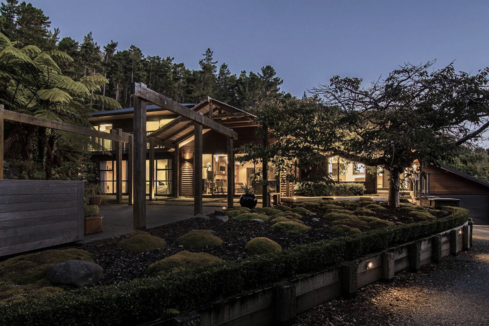 Hero Banner for HouseWorx