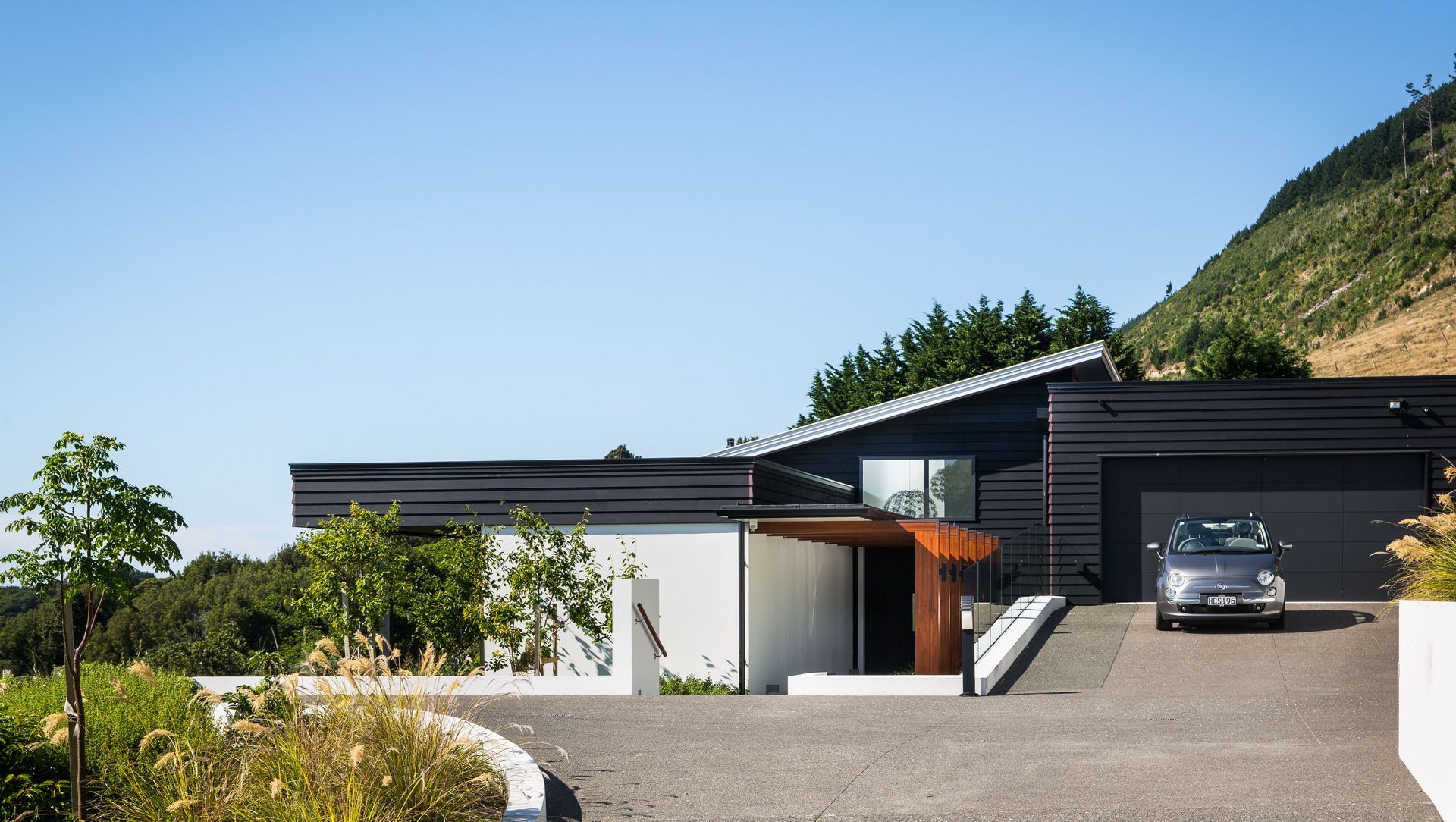 Huia House banner