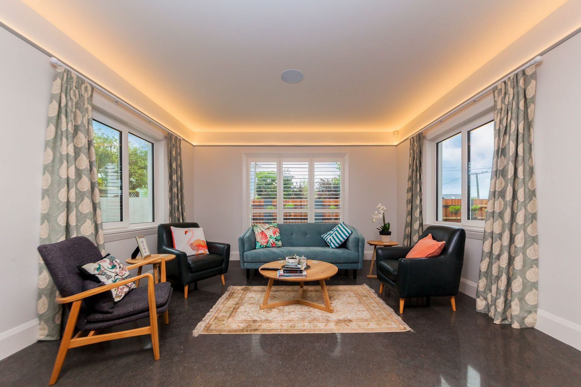 The casual living area.