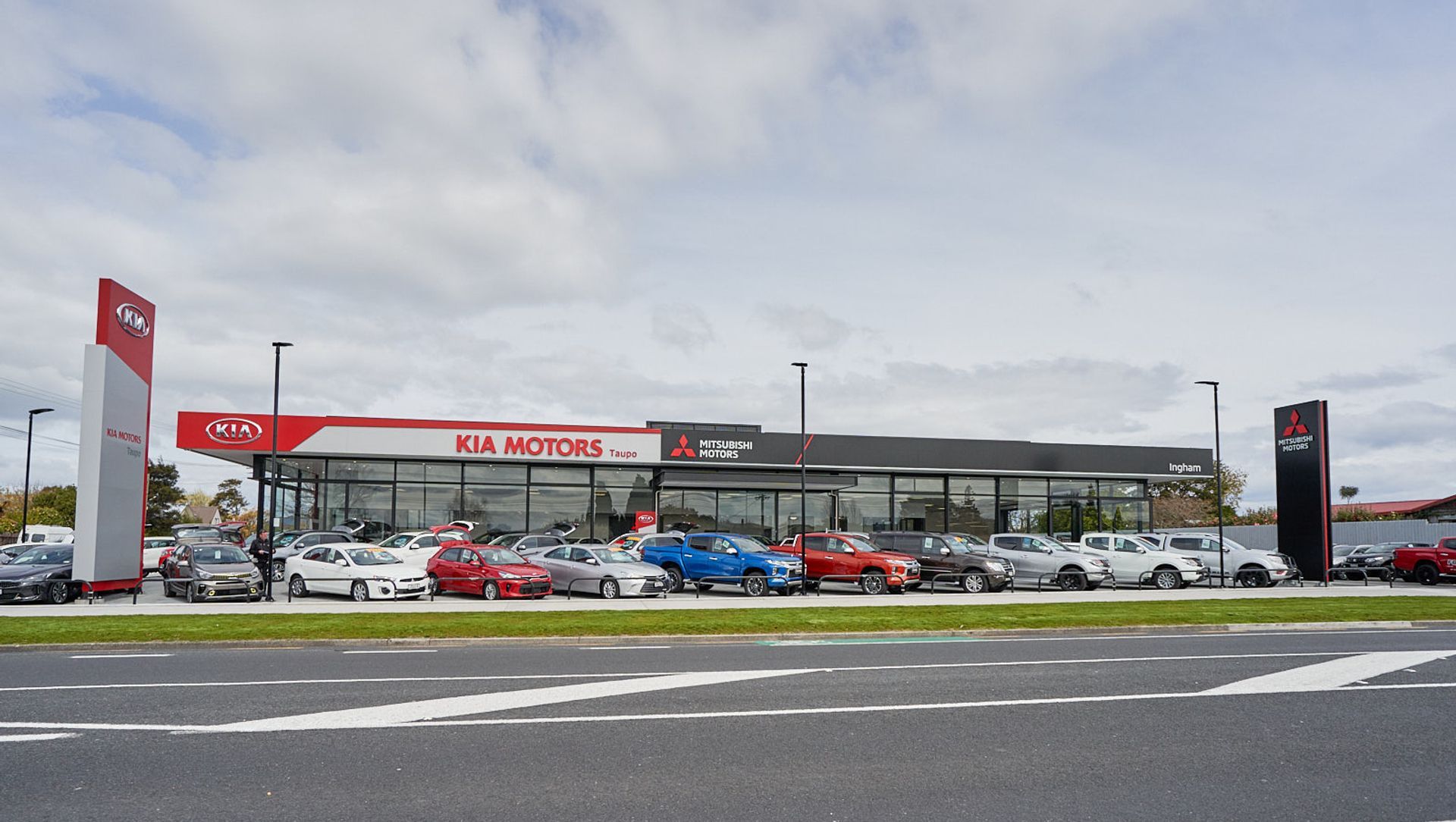 Ingham Mitsubishi Kia Taupo banner