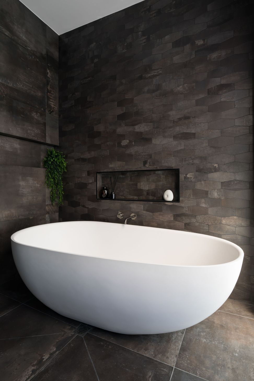 Ensuite Bathroom - free standing bath