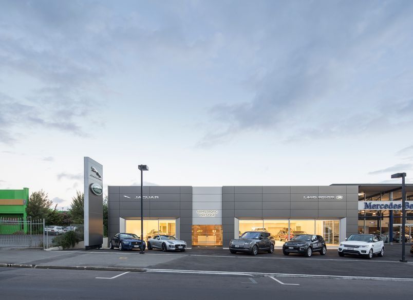 Jaguar - Land Rover Showroom