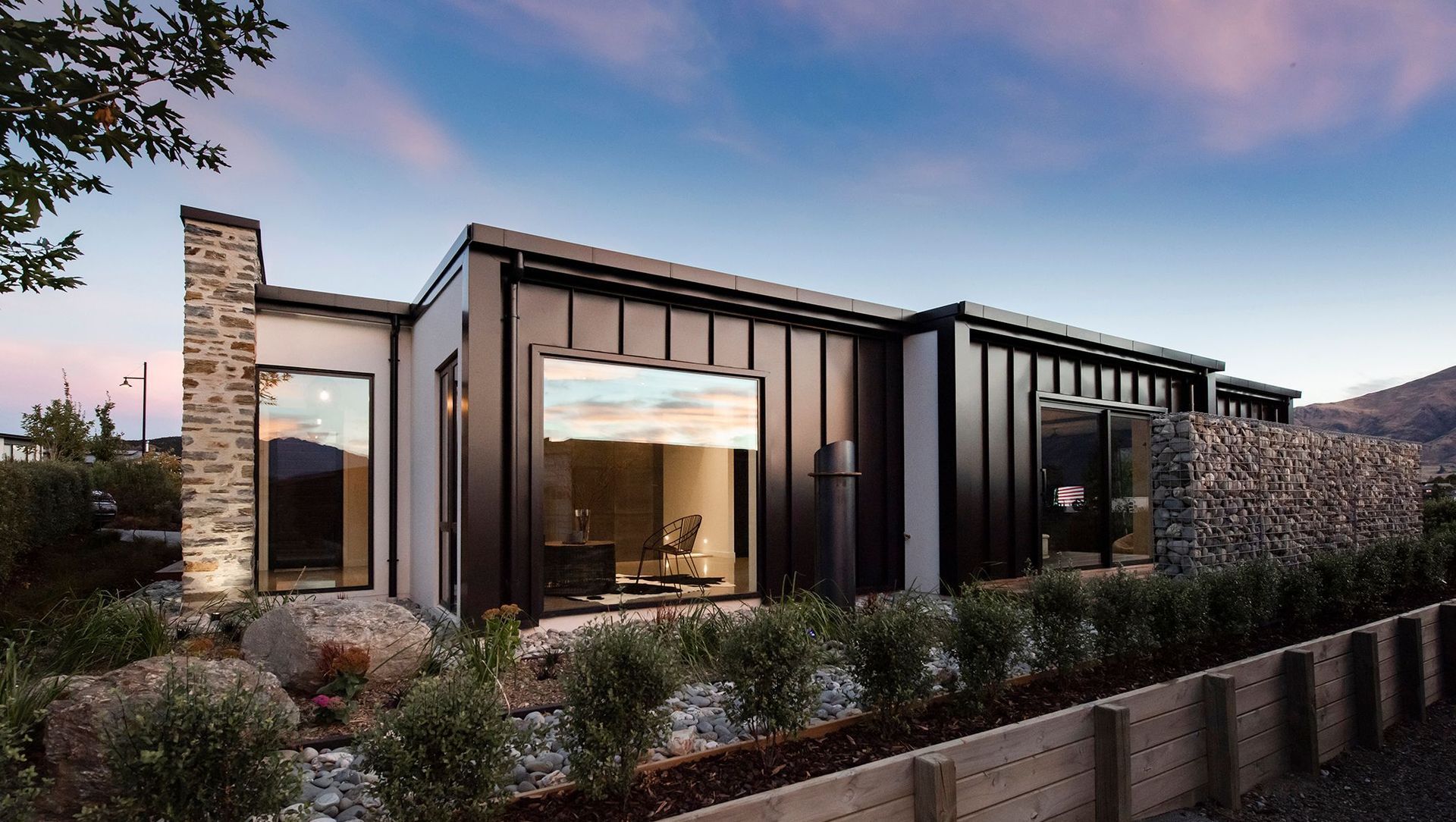 Kirimoko Park - David Reid Show Home, Wanaka banner