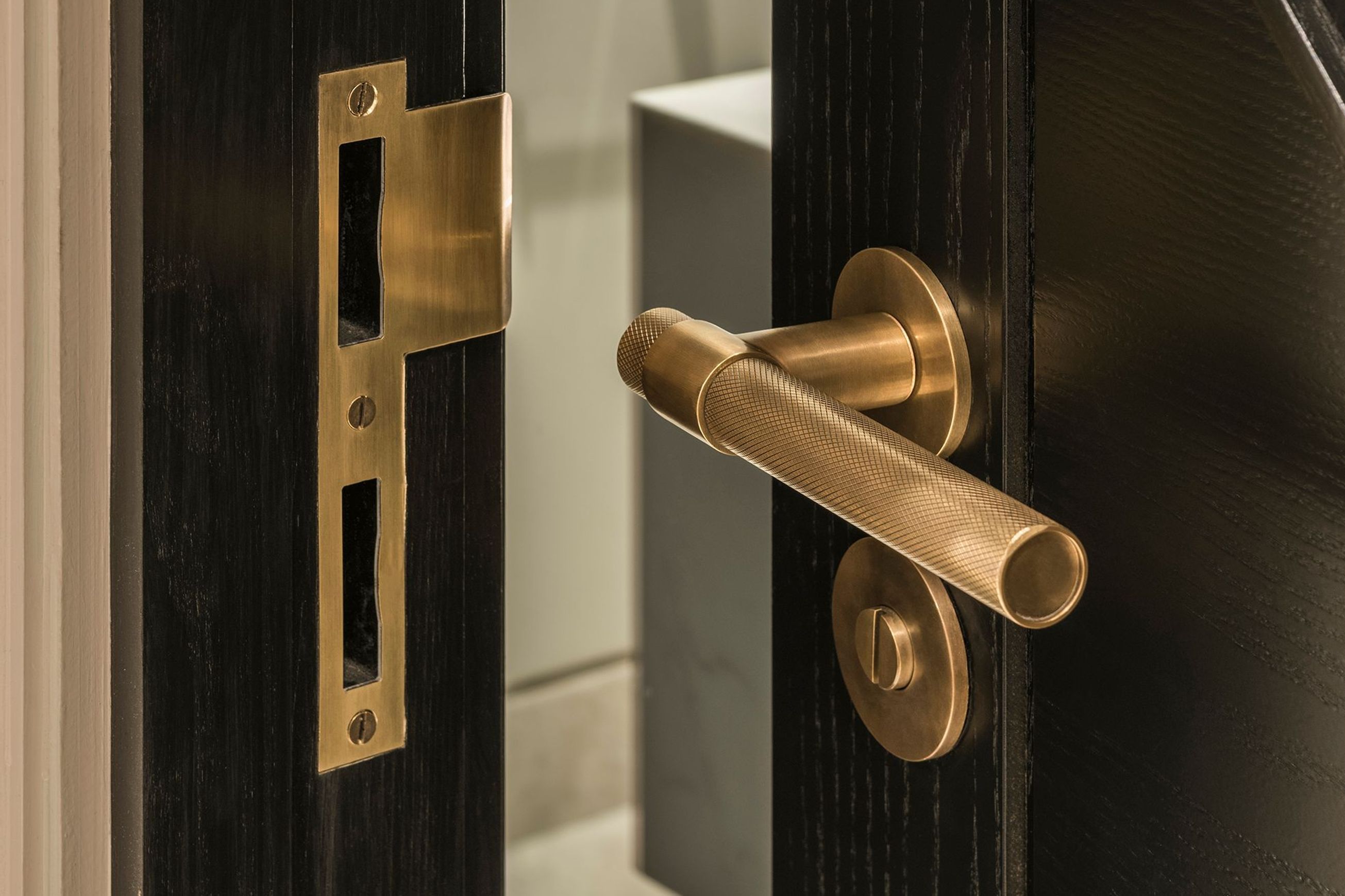 Joseph Giles Montgomery Diamond Knurled Hardware Range