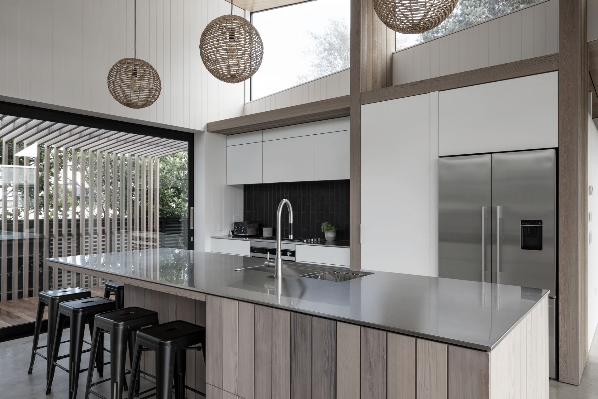 197 Kitchen Mixer w/ Pull Out Hose