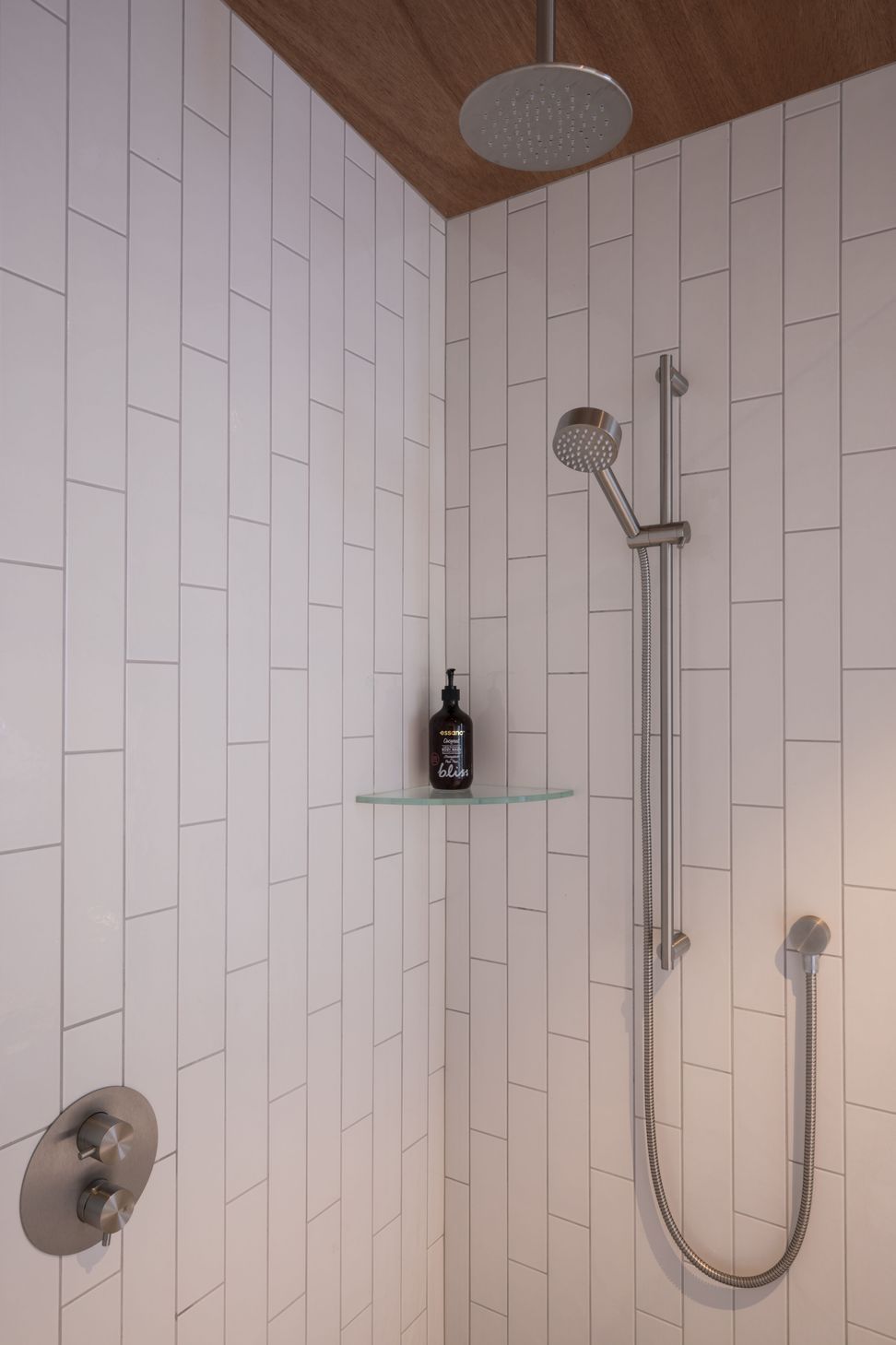 Source Series 1245 Mixer & Diverter. 21 Shower Slide & Head w/ 207 Outlet. SF027 200mm Rain Shower Head