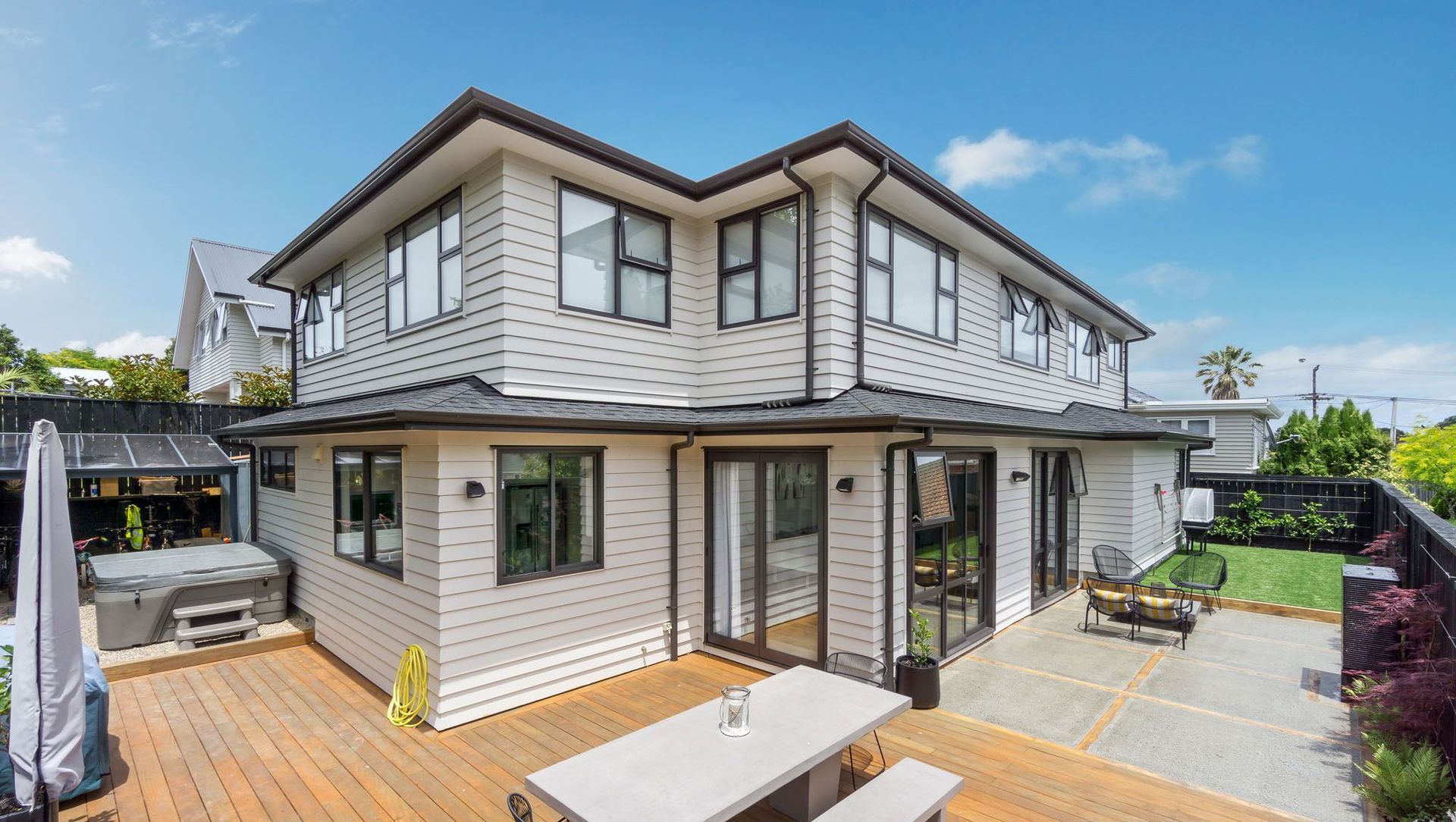 Lake Road Home banner