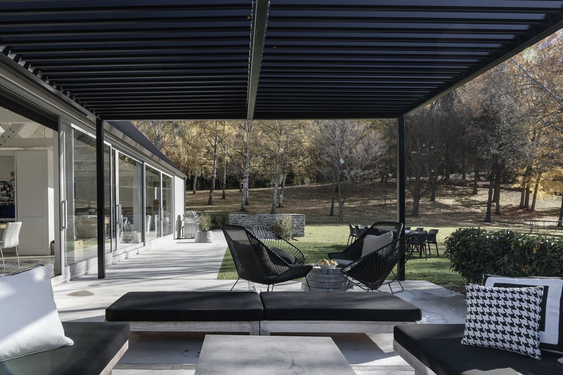 Hero Banner for Locarno Louvres