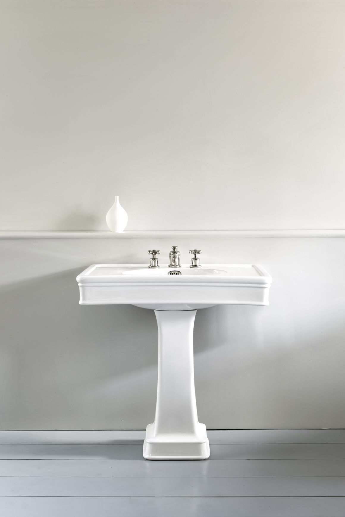 Lonsdale 860mm Basin on Metal Basin Stand