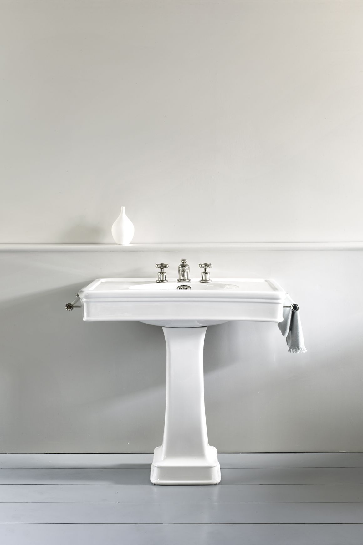 Lonsdale 860mm Basin on Metal Basin Stand