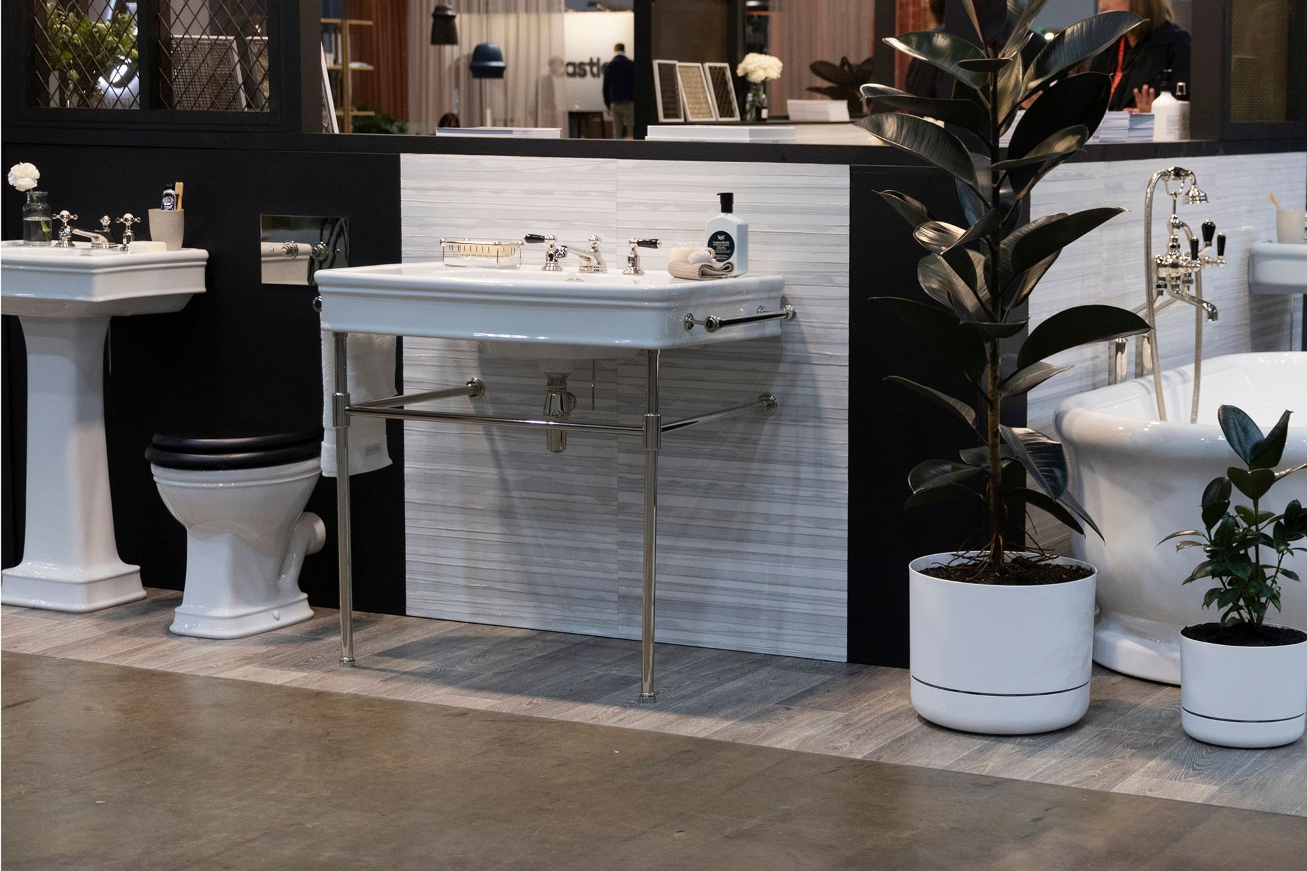 Lonsdale 860mm Basin on Metal Basin Stand