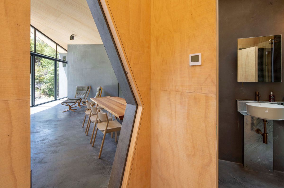 Bivvy House | Vaughn McQuarrie Architect