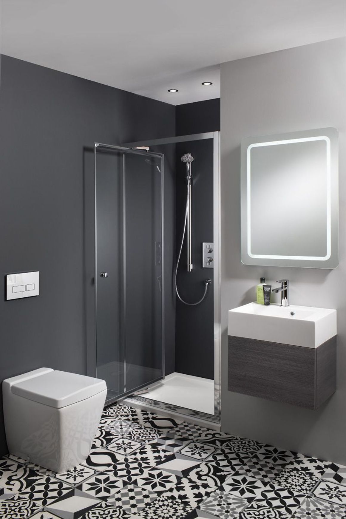 Lucca Infold Shower