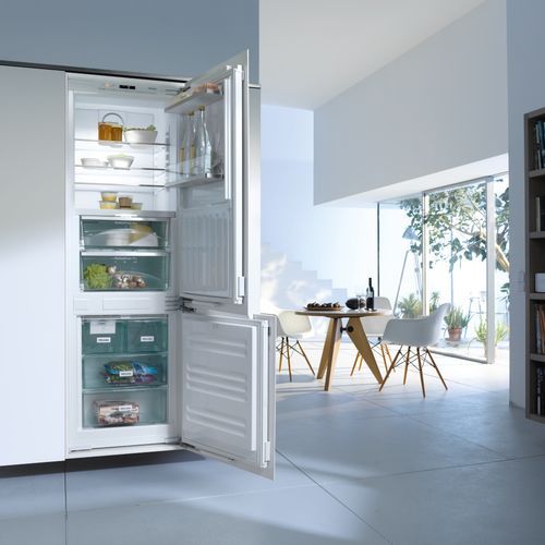 Miele Integrated Fridge Freezer Combination Plumbed In Ice Maker