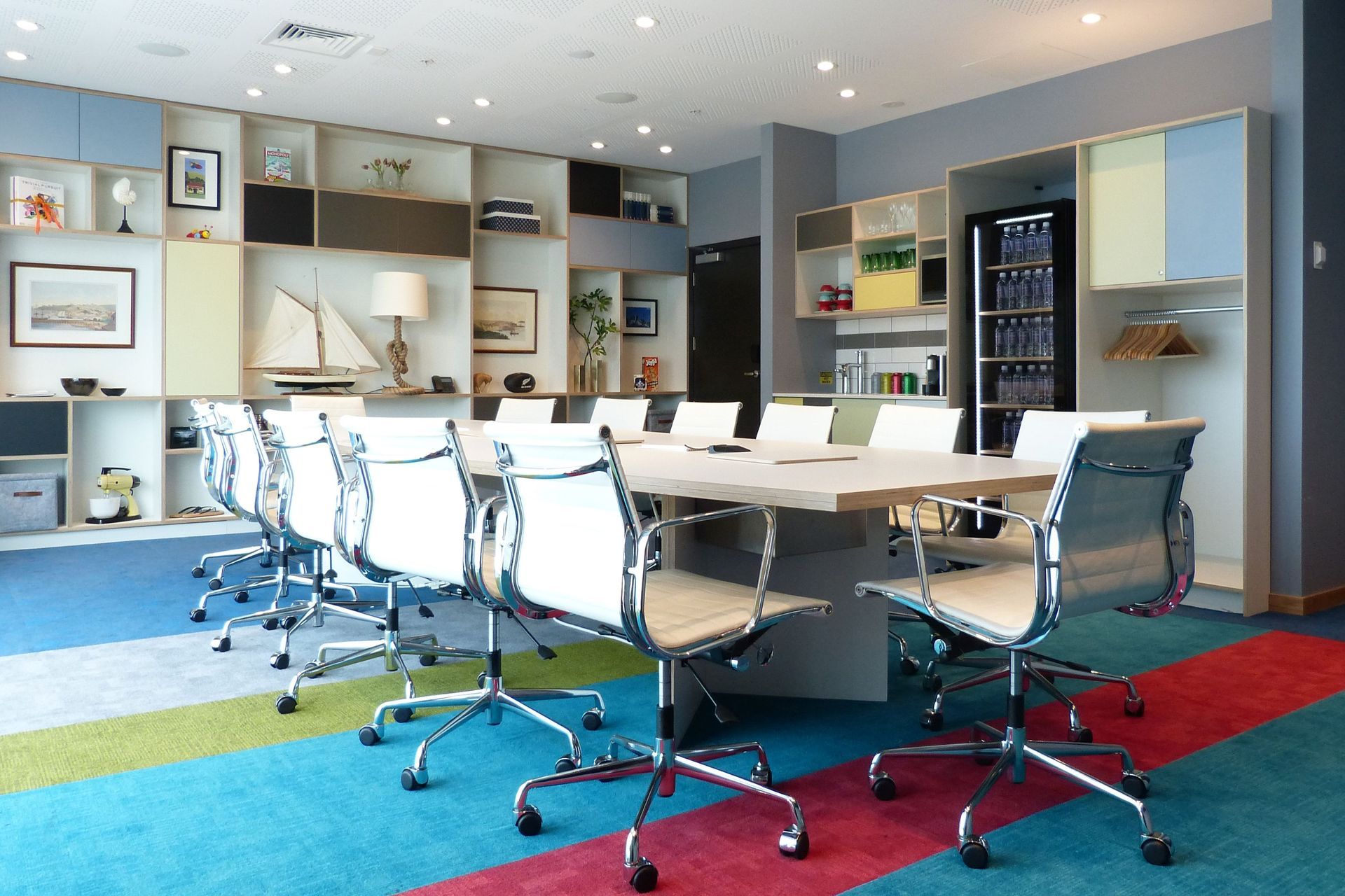 A custom boardroom table takes centre stage in this boardroom. Futura HPL plywood comes to the fore