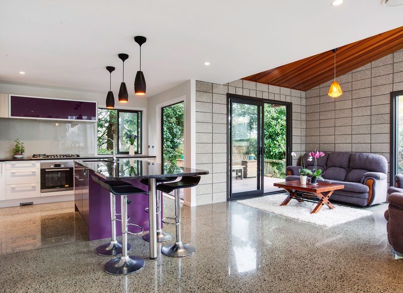 The Macleans Apiarists