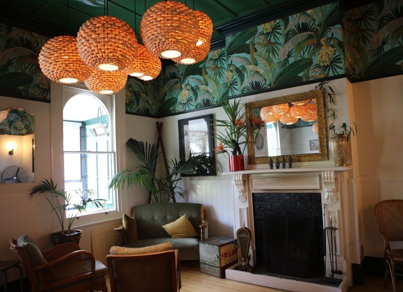 Madam Woo Parlour Bar – Queenstown